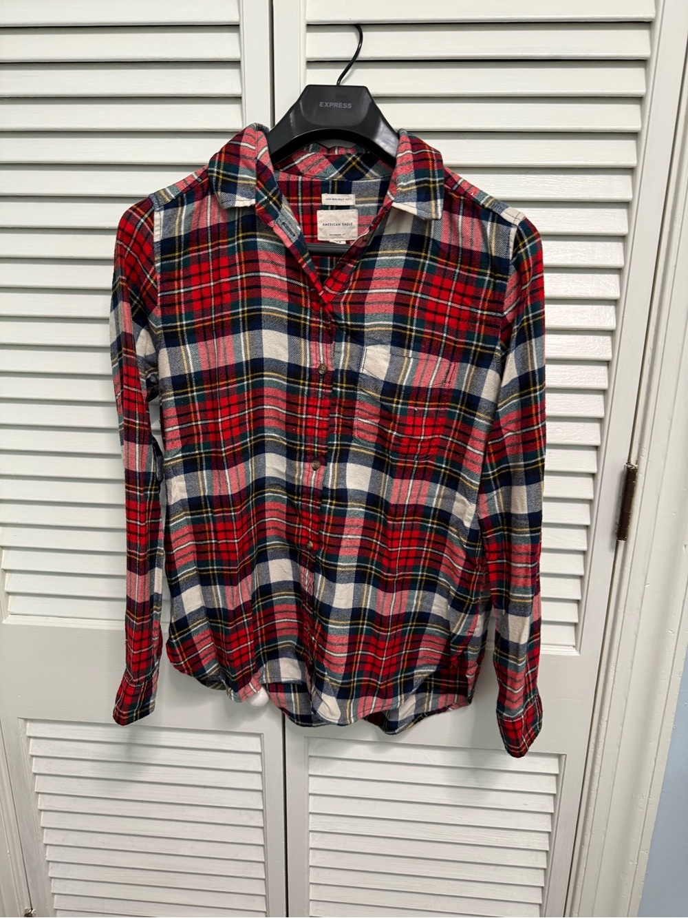 American Eagle Outfitters Red and Navy Plaid Button-Down Shirt